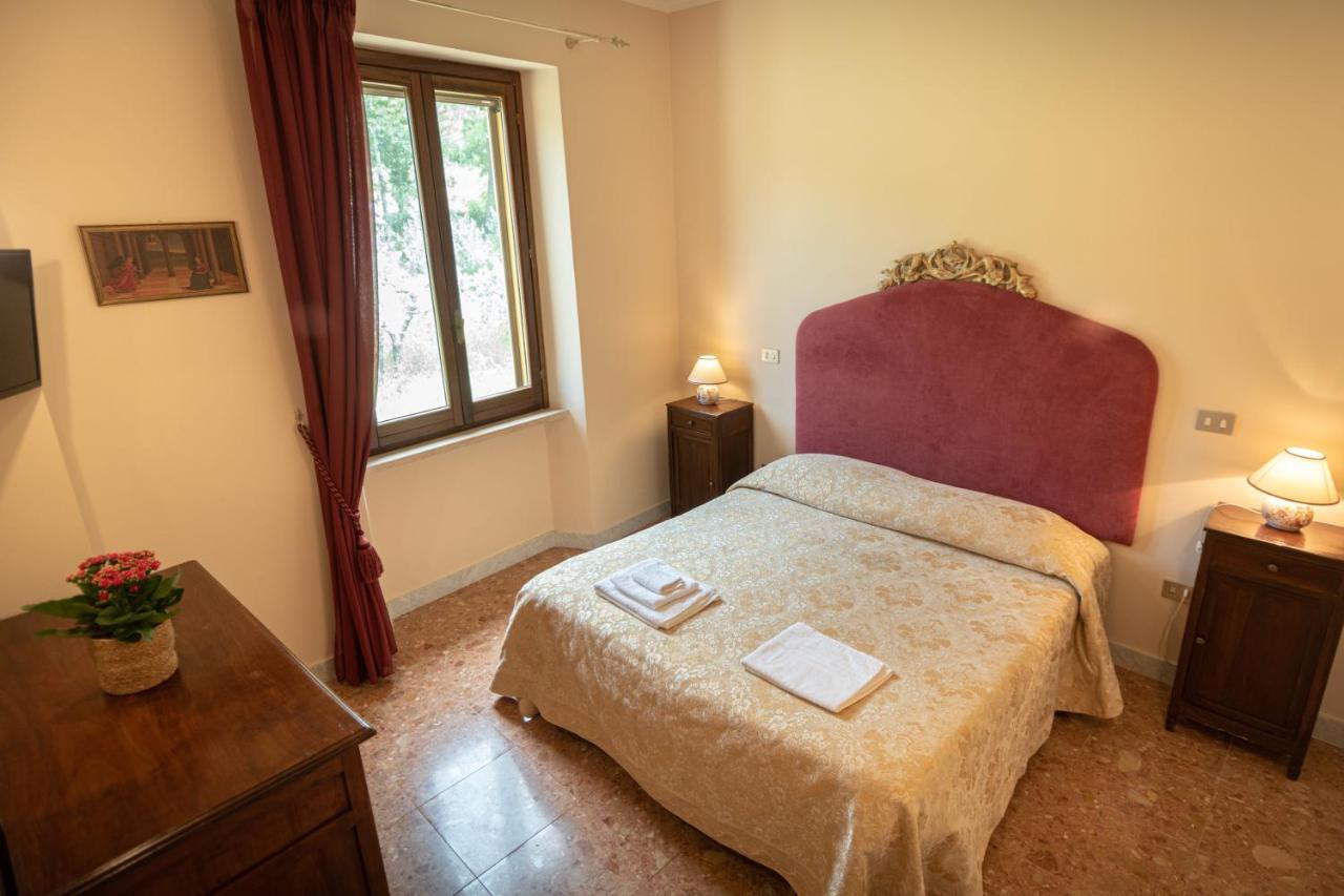 Agriturismo Villa Val D'Olivi Capodacqua  Екстер'єр фото