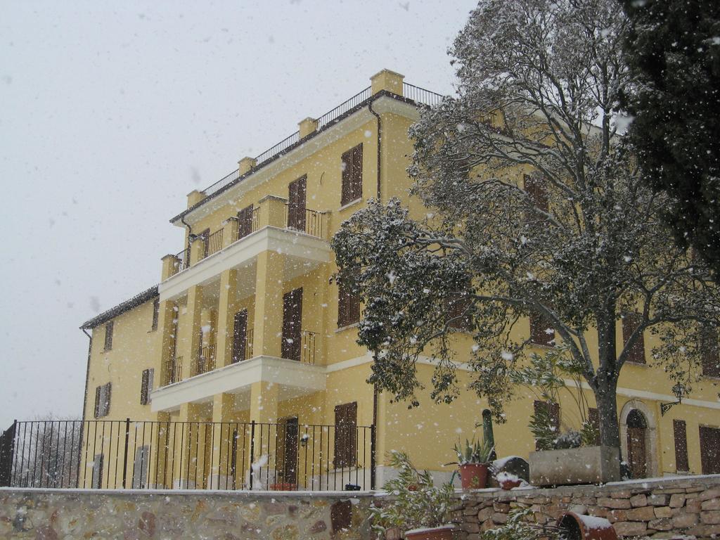 Agriturismo Villa Val D'Olivi Capodacqua  Екстер'єр фото